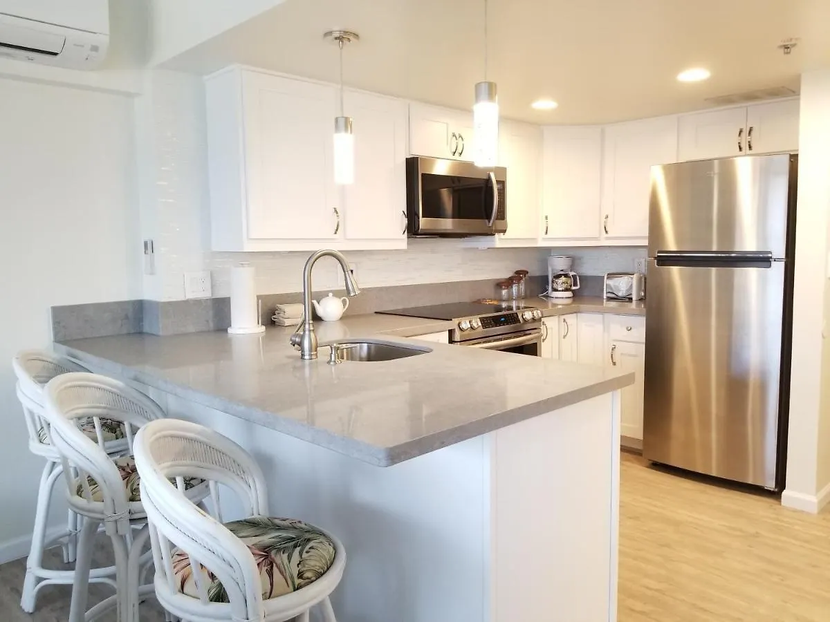 Ilikai Tower One Bedroom Lagoon View Waikiki Condos With Lanai & Free Wifi Гонолулу Апартаменты