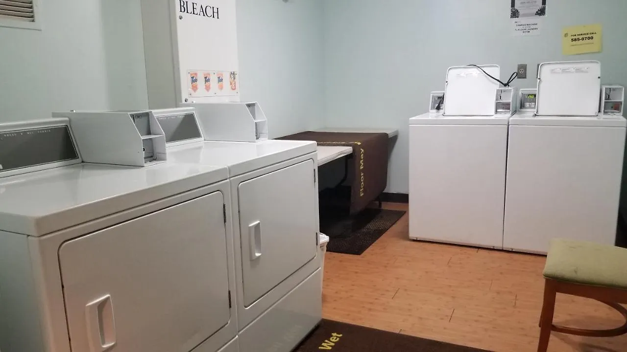 Ilikai Tower One Bedroom Lagoon View Waikiki Condos With Lanai & Free Wifi Гонолулу