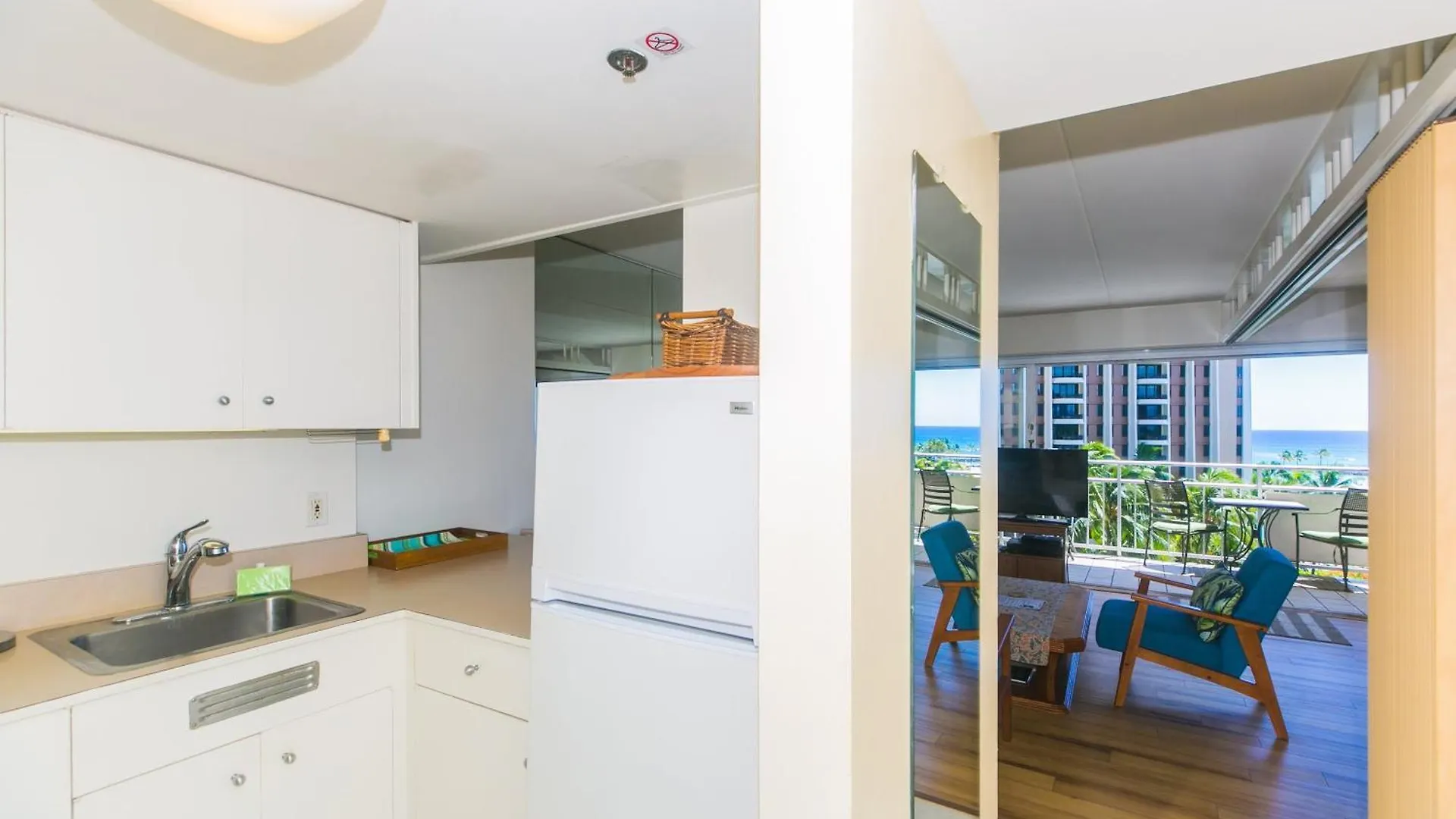 شقة Ilikai Tower One Bedroom Lagoon View Waikiki Condos With Lanai & Free Wifi هونولولو