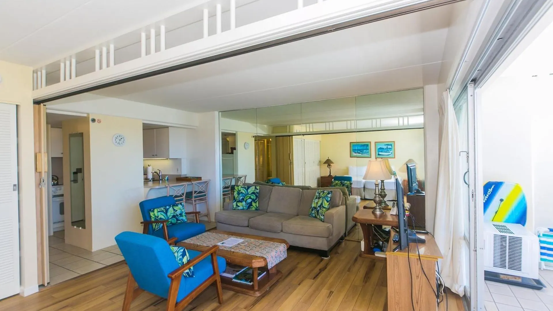 Ilikai Tower One Bedroom Lagoon View Waikiki Condos With Lanai & Free Wifi هونولولو